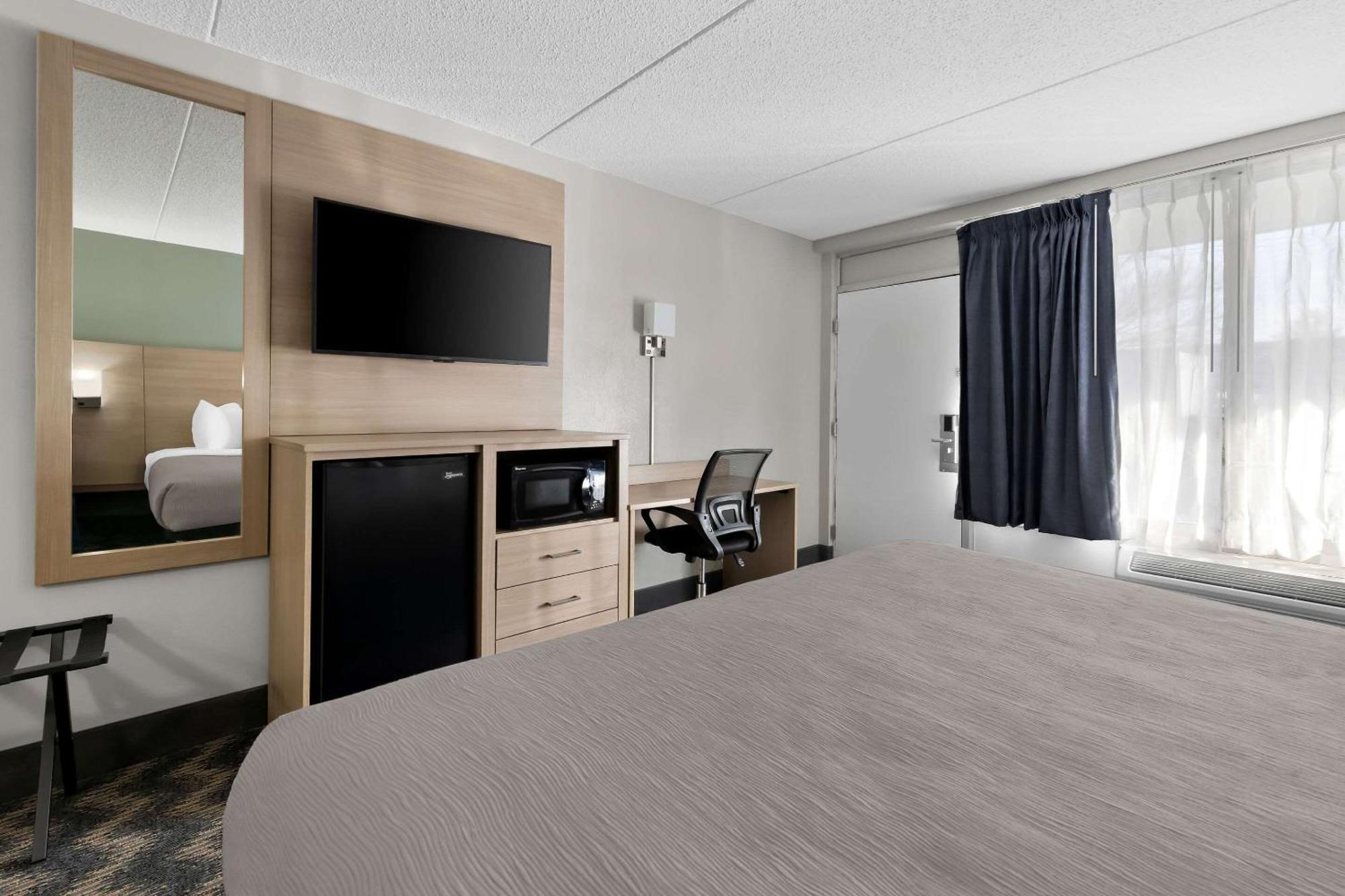 Quality Inn Nashville - Opryland Area Exterior photo